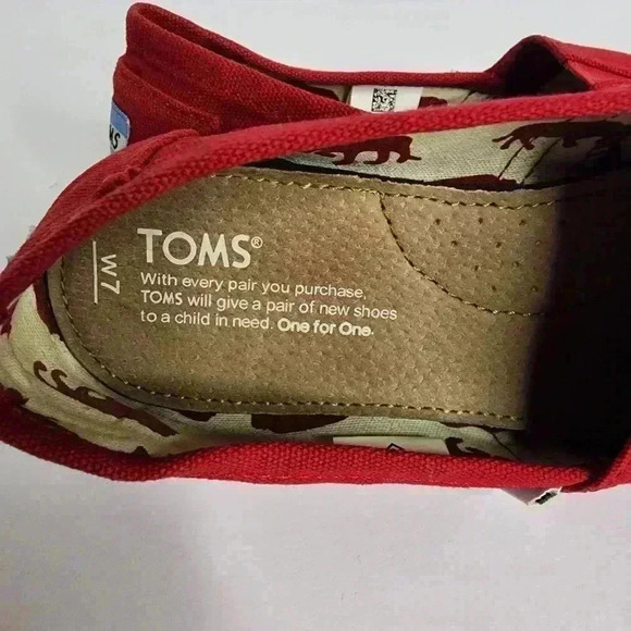 Tom's Women's Red Canvas Classic Minimalist Casual Comfy Slip On Shoes Size US 7 - Picture 8 of 11